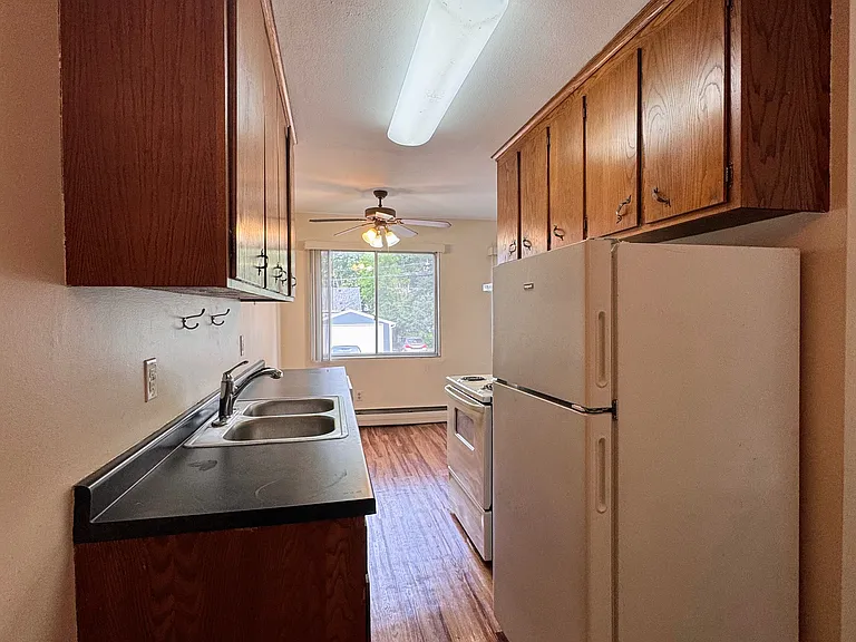 840 18th Ave SE — Photo 27