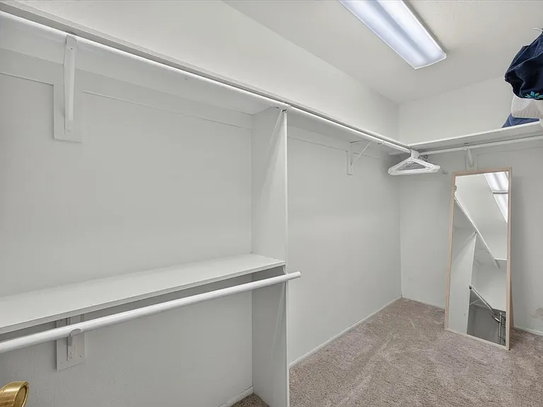 5050 N 81st St — Photo 39