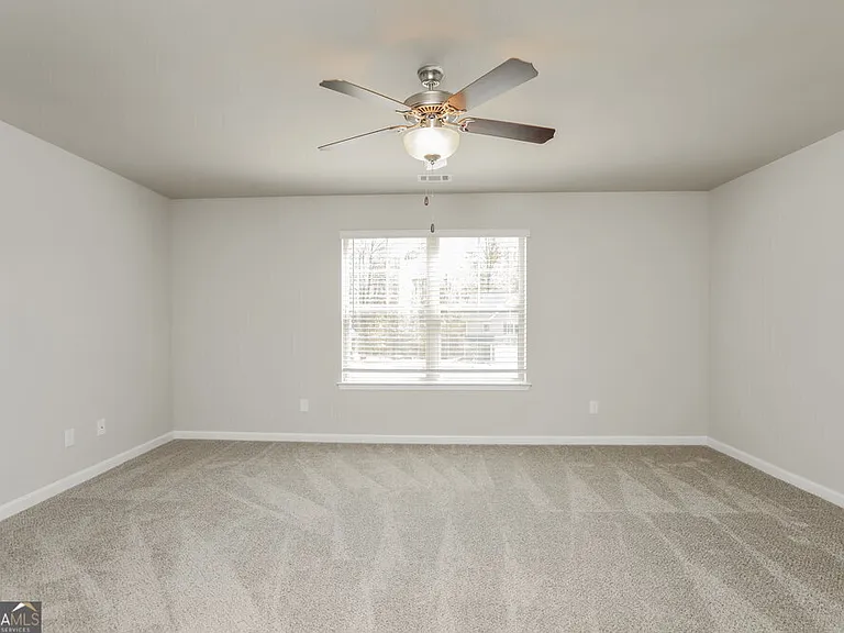 317 Nutwood Trce — Photo 8