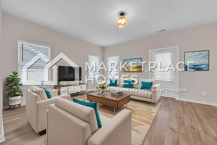 5 bed, 3.0 bath, 2124 sqft, $1,950 — Photo 4