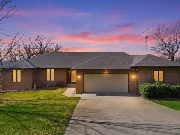 575 Holiday Acres Circle, Branson West, MO 65737