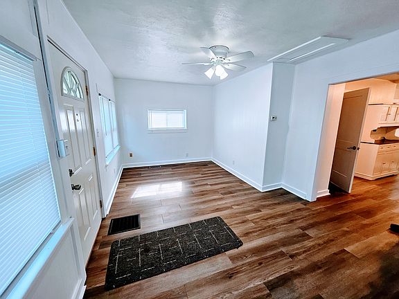 2nd image of 1317 W Columbia Ave