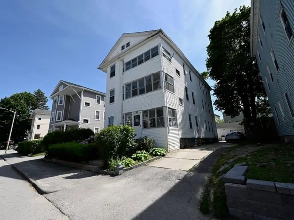 14 Derby St, Worcester, MA