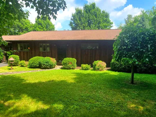 11604 Kemp Dr NW, Frostburg, MD 21532