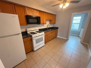139 Pitman St #2R, Fall River, MA 02723