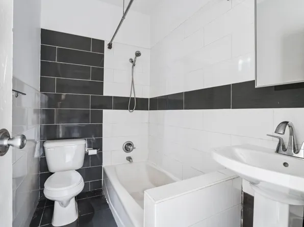 248 Rochester Avenue image 9 of 10