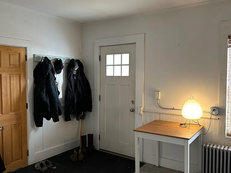 139 Railroad St #1 — Photo 5