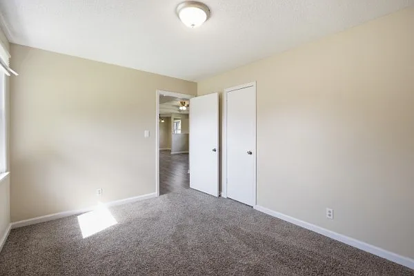 700 Shelton Cir — Photo 13
