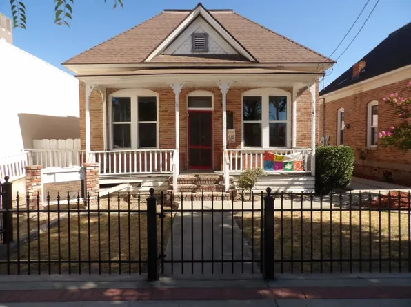 218 W D St, Lemoore, CA 93245