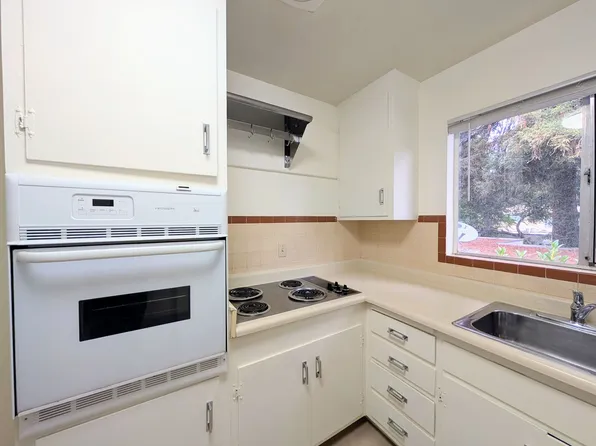 3541 Dimond Ave APT 12, Oakland, CA 94602