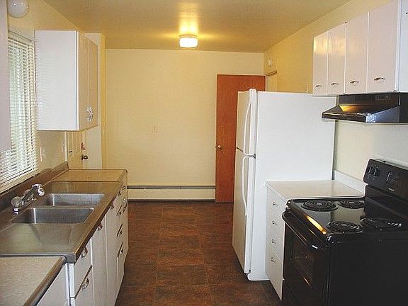 4th image of 941 Lewis Ave