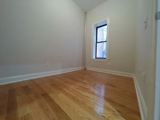 Rented by Standard Realty | media 19