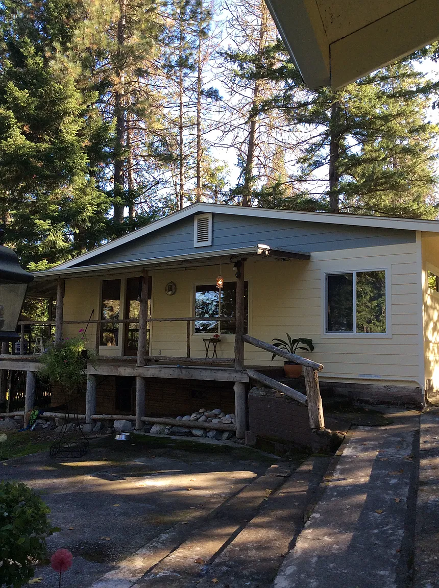 4708 Redwood Ave photo 1