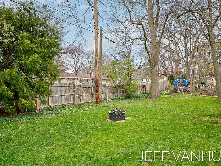47 W 32nd St #47 — Photo 25
