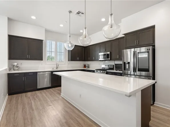 8336 N Peyton Way, Canoga Park, CA 91304