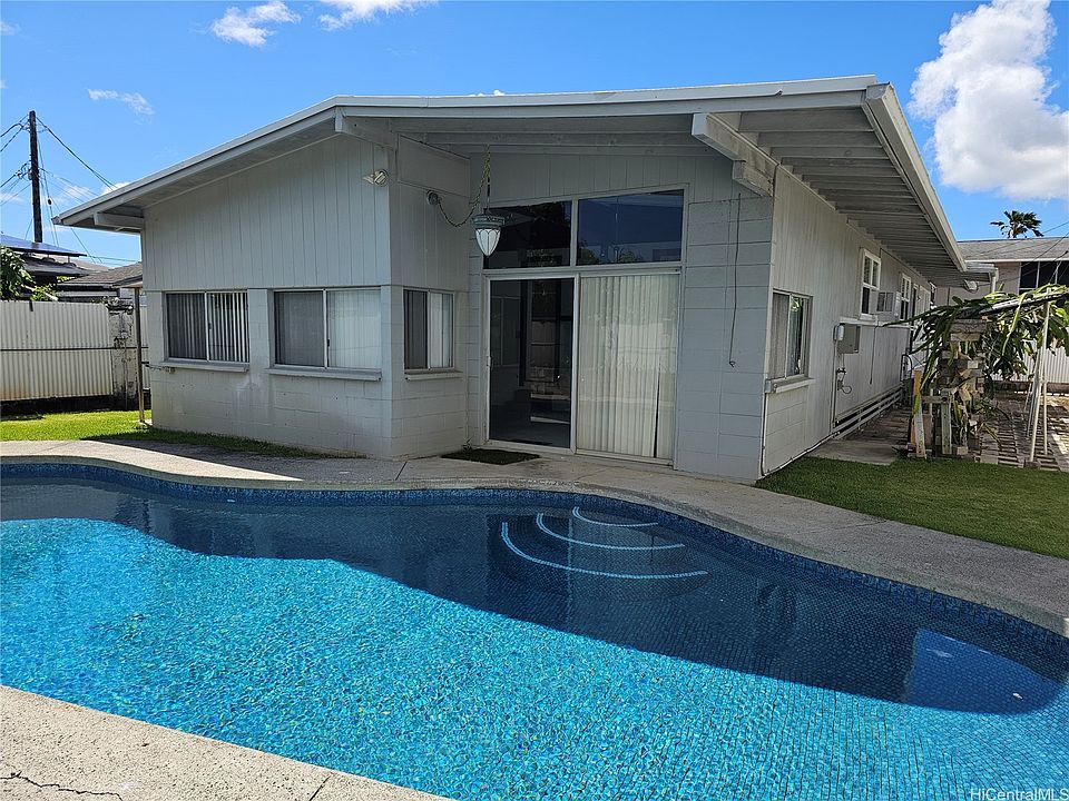 1st image of 742A Kaipii St