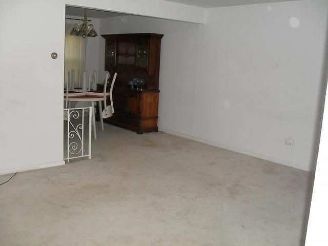 2nd image of 35 Main St