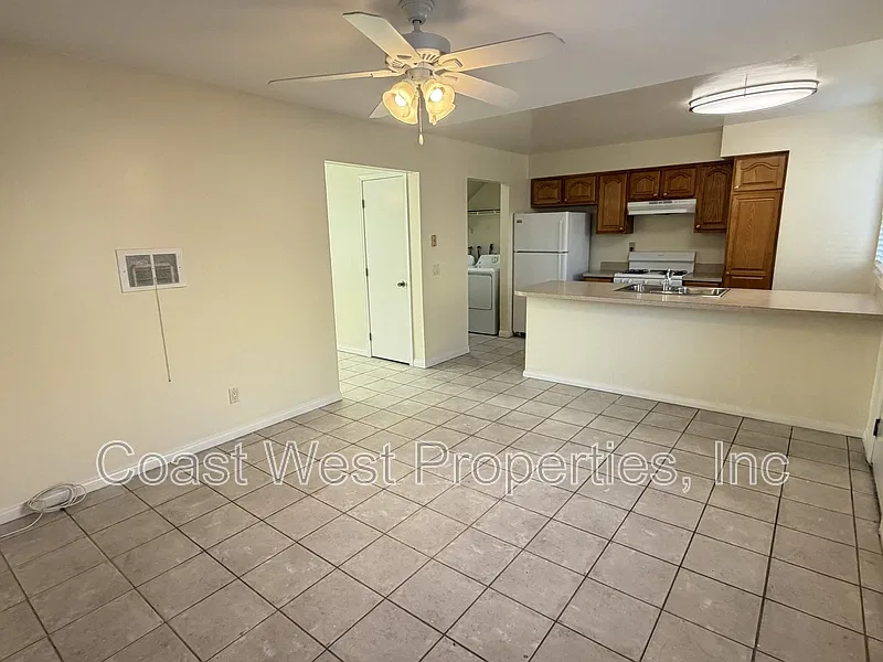 3 bed, 1.5 bath, 1150 sqft, $3,600 — Photo 3