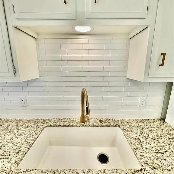 495 Yorktown Ln — Photo 8