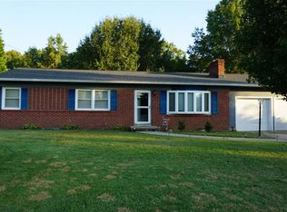 165 Lakeside Ln, Gaffney, SC 29340