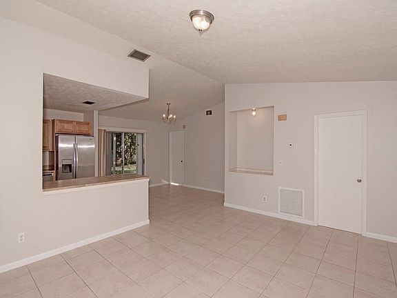 5th image of 551 SW Butler Avenue