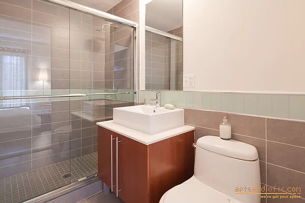 Sold by aptsandlofts.com | media 51