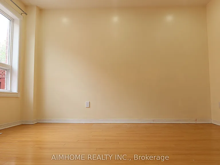 6905 Glory Ct — Photo 3
