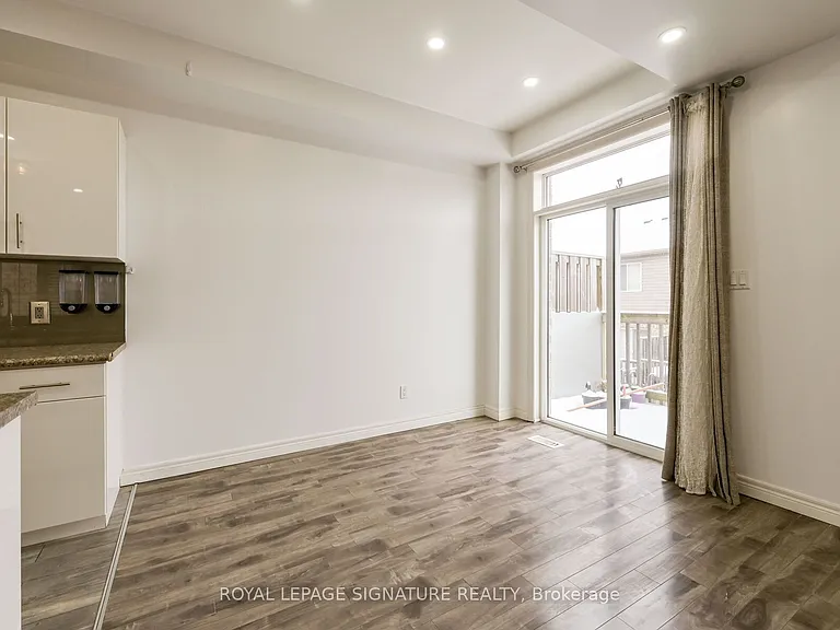 96 Highgate Dr #UPPER LEVEL A — Photo 15