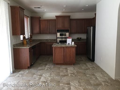 3rd image of 617 El Loro St