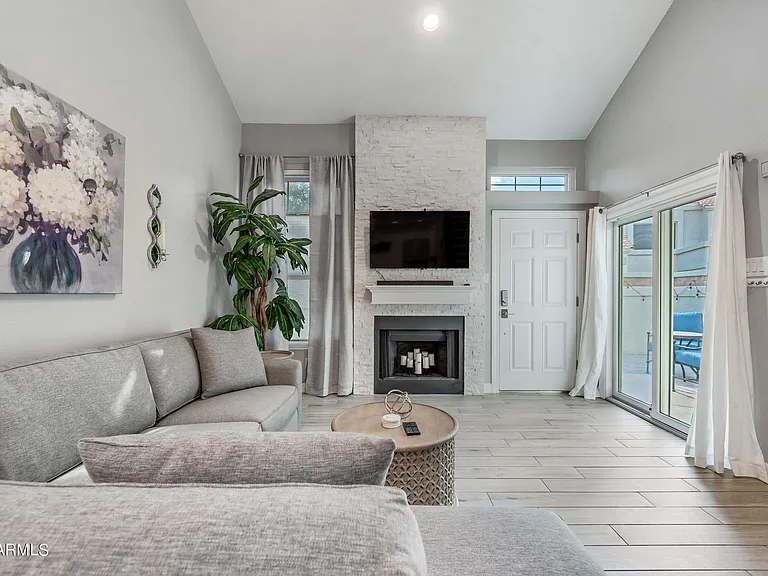 1717 E Union Hills Dr #1052 — Photo 7