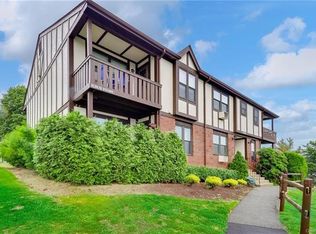 676 Sierra Vista Ln, Valley Cottage, NY 10989