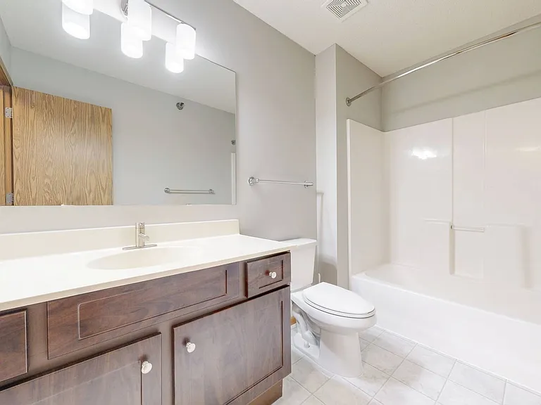Cedar Pointe Townhomes — Photo 64