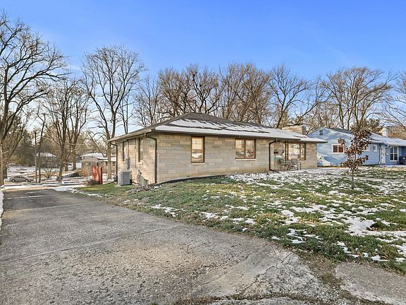 2nd image of 2540 E Eastgate Ln