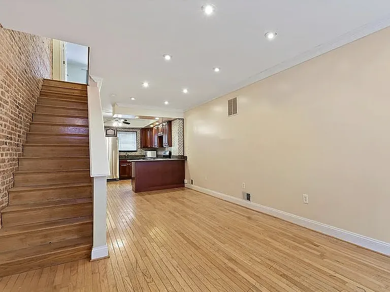 627 S Dean St — Photo 14