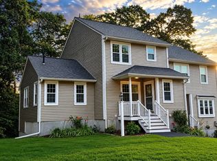 206 Laurelwood Dr #206, Hopedale, MA 01747