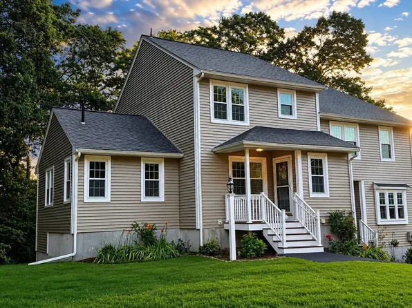 206 Laurelwood Dr #206, Hopedale, MA 01747