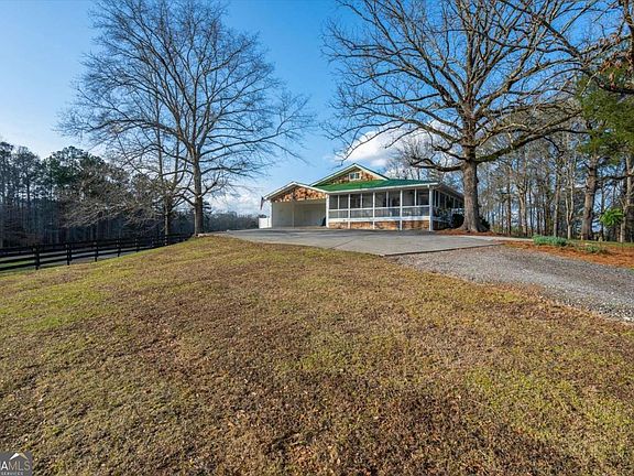 5th image of 35 Saddleback Farms Dr