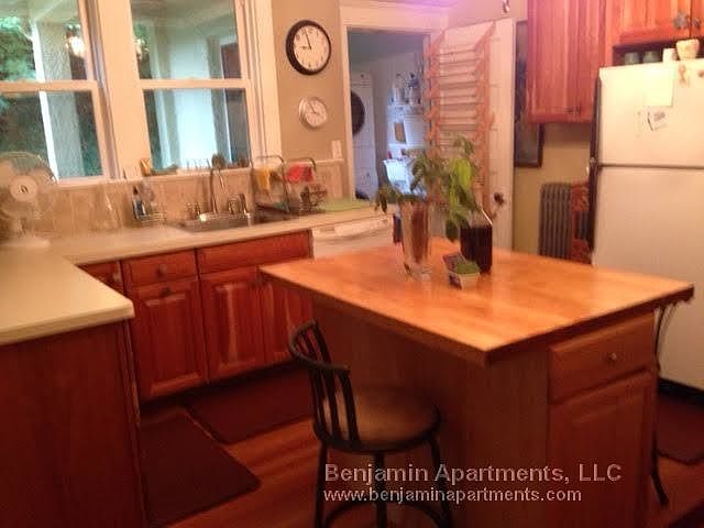 2nd image of 88 Columbia St #A
