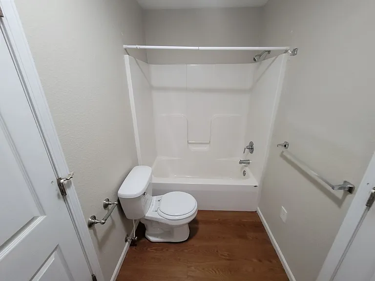 316 E Davis St #C — Photo 16