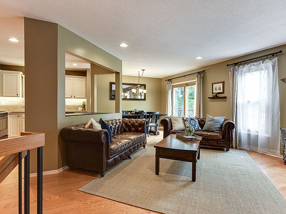 5th image of 10214 Lee Dr