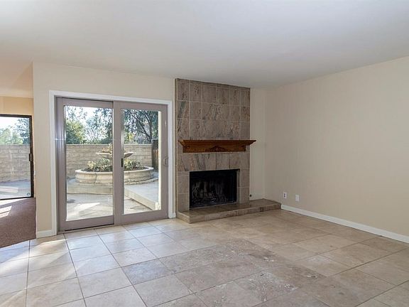 2nd image of 721 Shadow Lake Dr