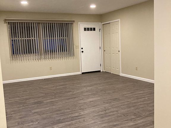 5th image of 218 Iroquois Dr