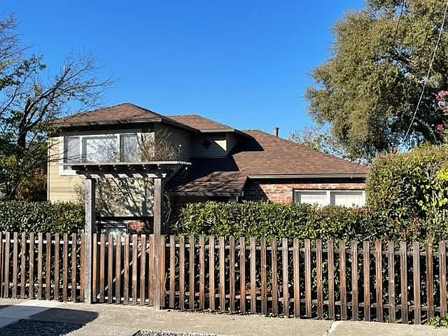 Oakdale Ave, Corte Madera — Photo 2