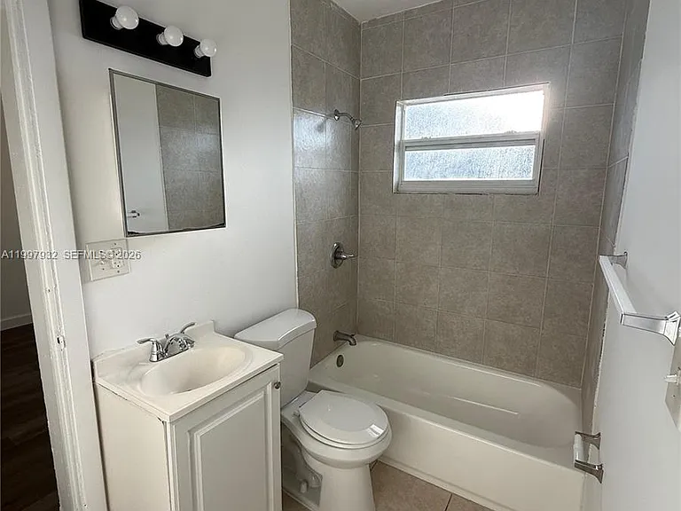 253 NW 48th St — Photo 14