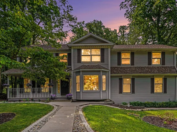 11261 Bridlewood Trl, Berrien Springs, MI 49103