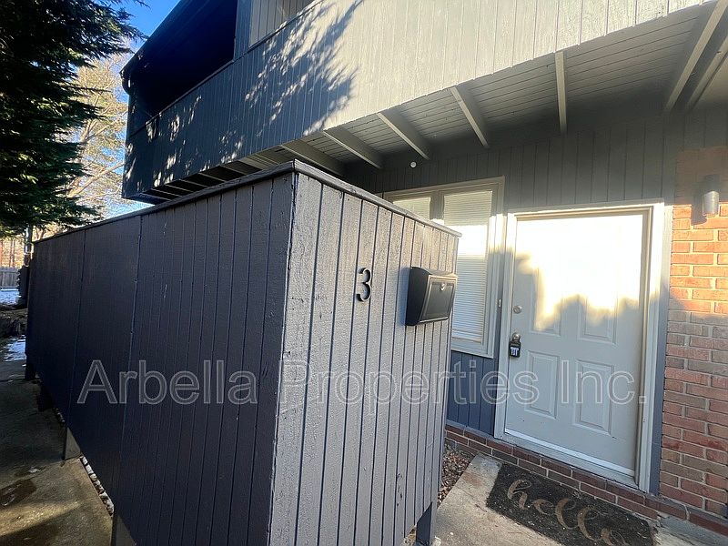1st image of 604 W Pine St #3