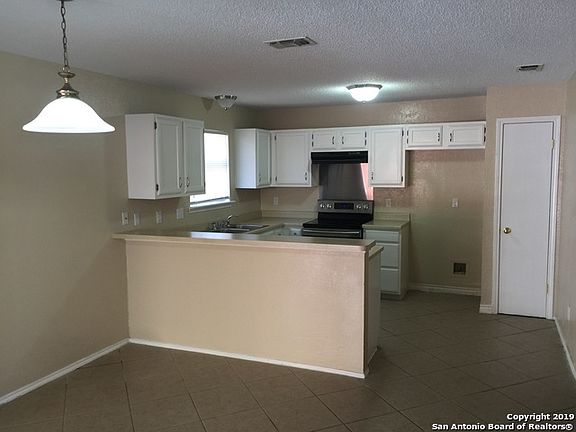 5th image of 7110 Webbwood Way