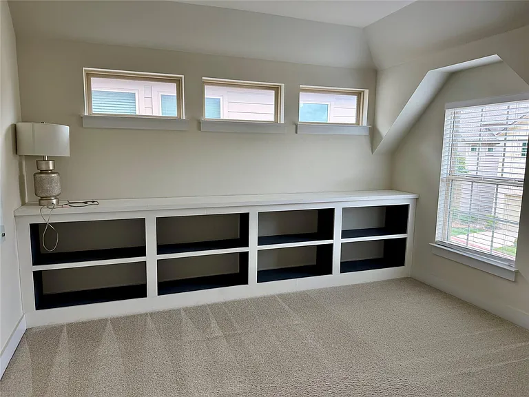 13501 Metric Blvd #45 — Photo 33