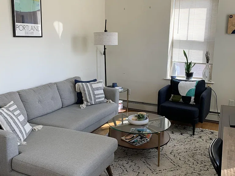 429 Hanover St #4F — Photo 7