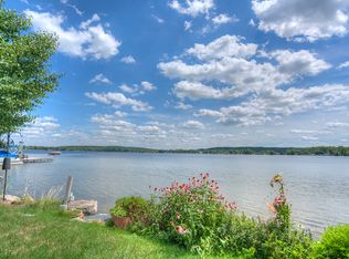 9916 Winston Rd, Pinckney, MI 48169